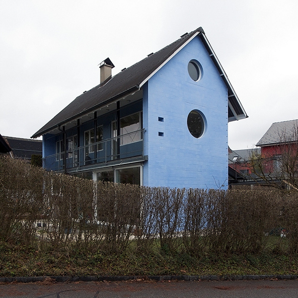 Рис. 7. Дом для небольшой семьи (Blue house), Обервиль, Швейцария