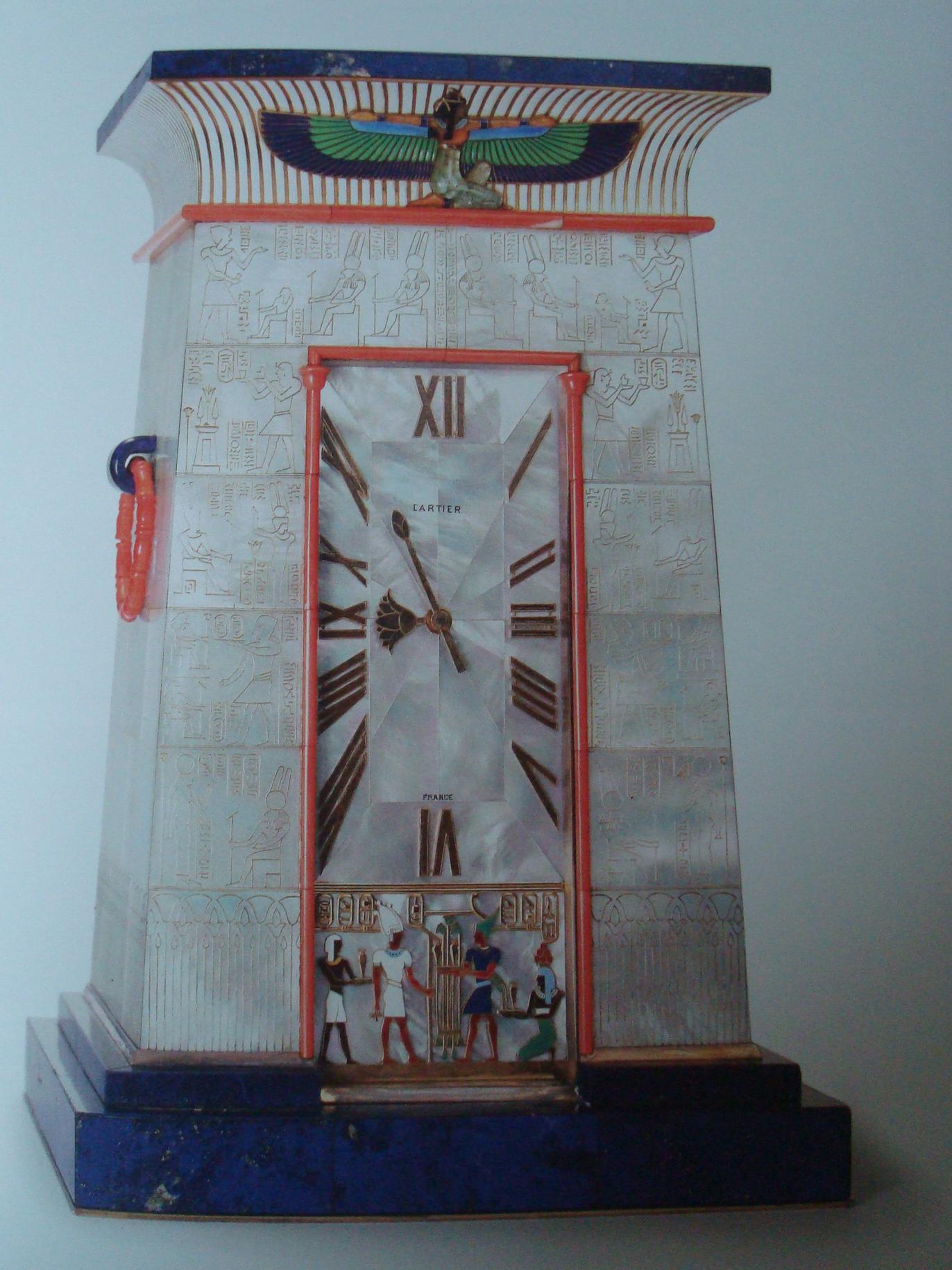 Рис. 10. Настольные часы в форме храма, 1927, Cartier.
