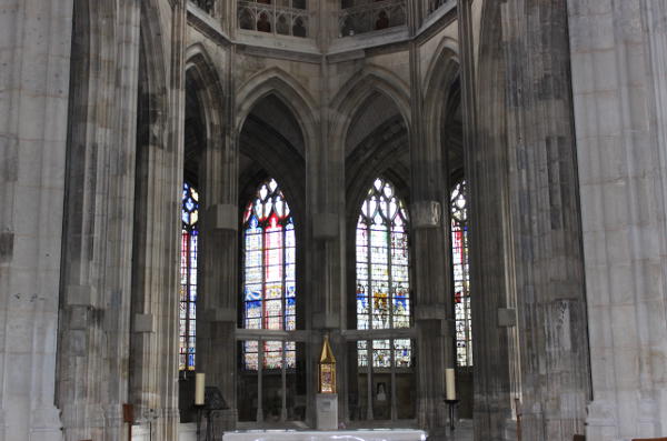 Рис. 4. Руан, церковь Сен-Маклу. Хор. (Фото автора)
