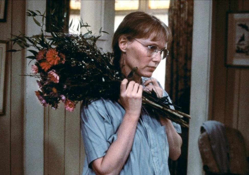 Рис. 5. Лейн (Миа Фэрроу). Кадр из фильма «Сентябрь», реж. Вуди Аллен.