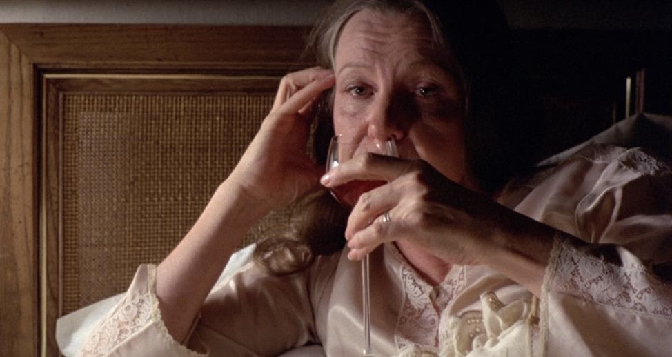 Рис. 6. Ева (Джеральдин Пейдж). Кадр из фильма «Интерьеры», реж. Вуди Аллен.